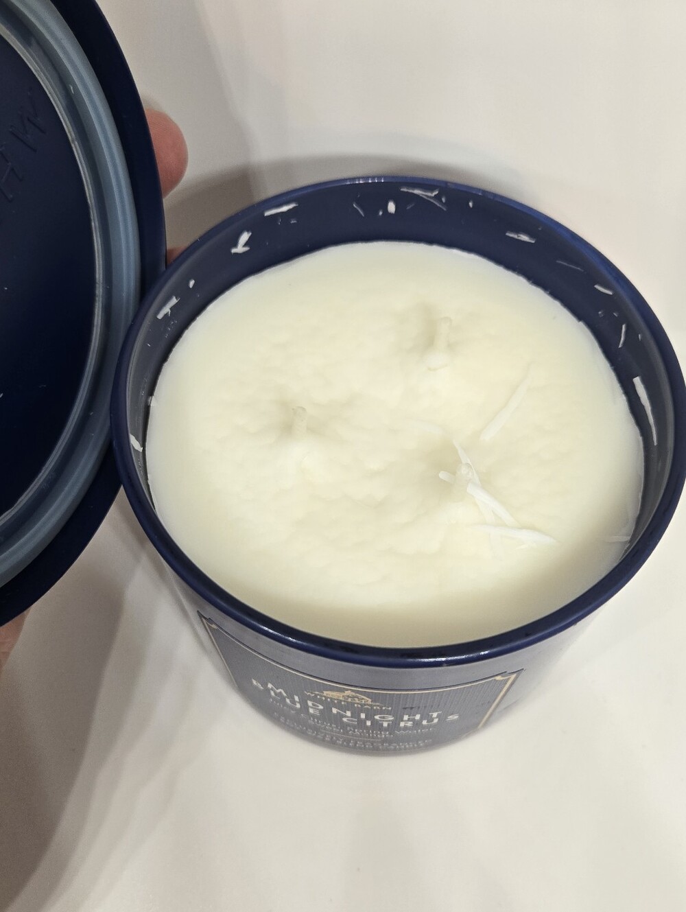 White Barn Midnight Blue Citrus Candle - Navy Blue & Gold Label - Picture 2 of 3